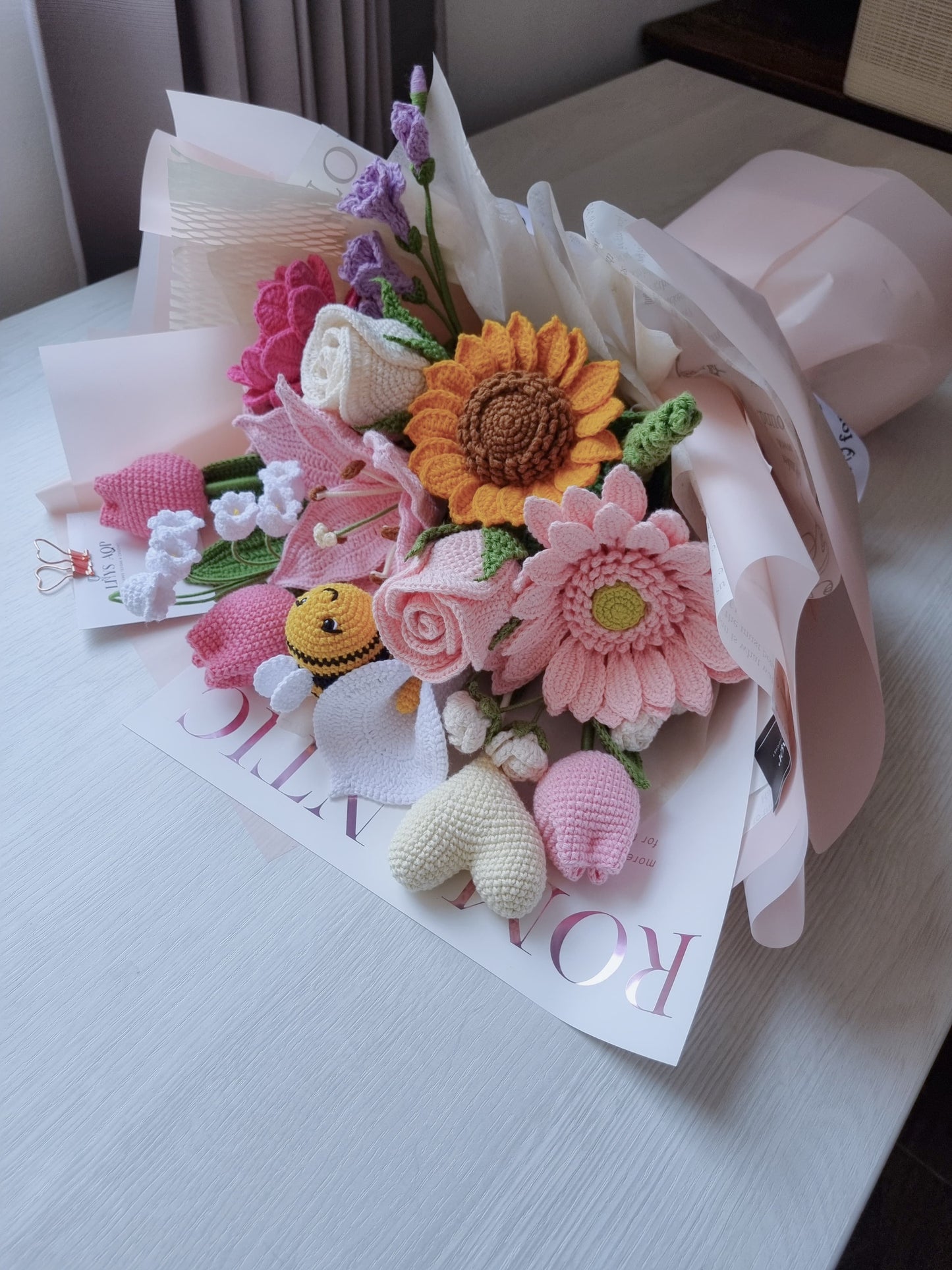 Korean wrapper for "build your own bouquet"
