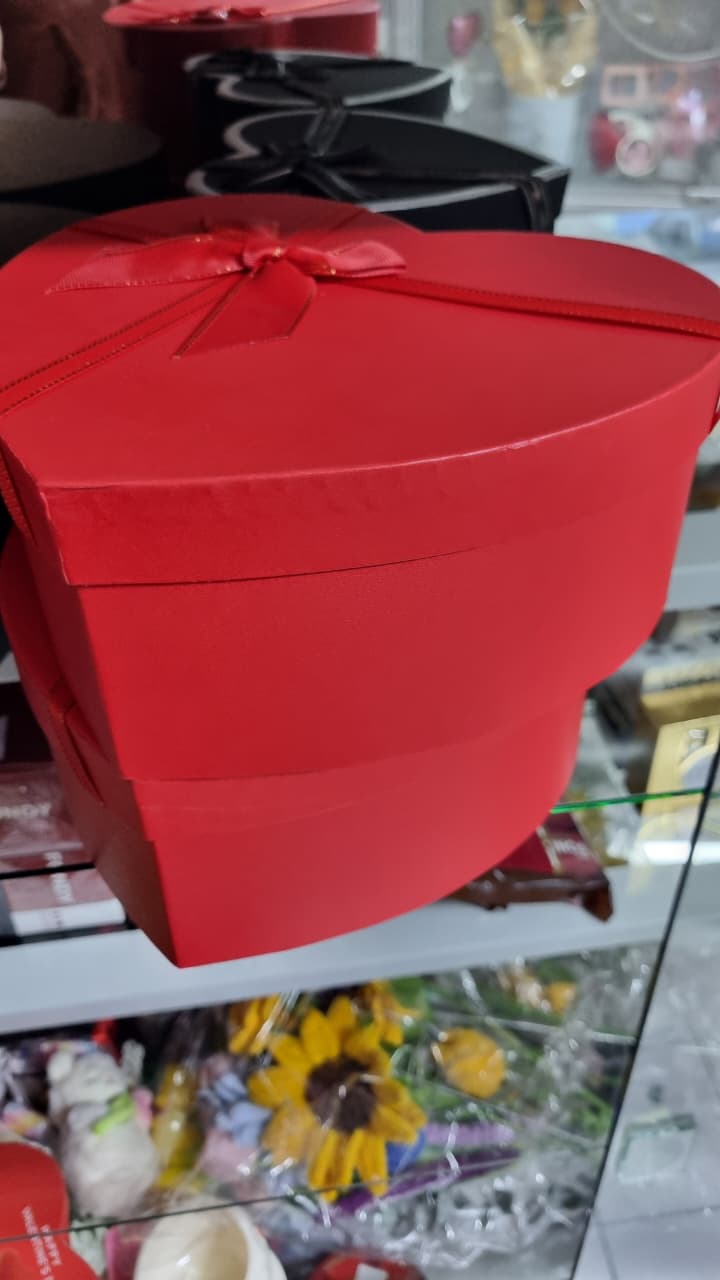 Box corazon rojo con liston - 2 piezas