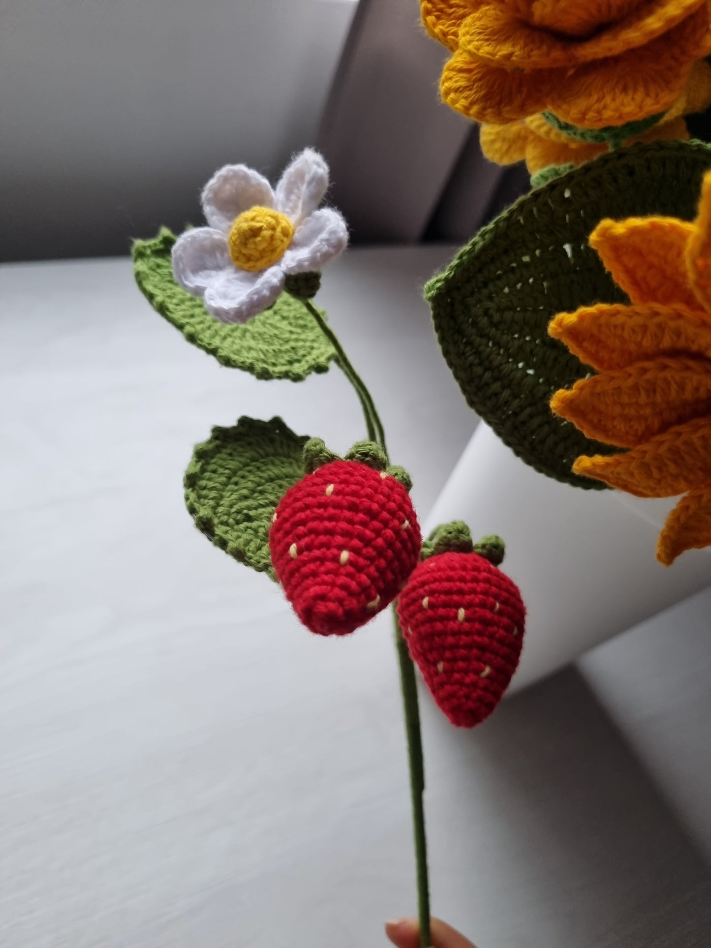 Rama de Fresas Tejida | S/30.00 soles