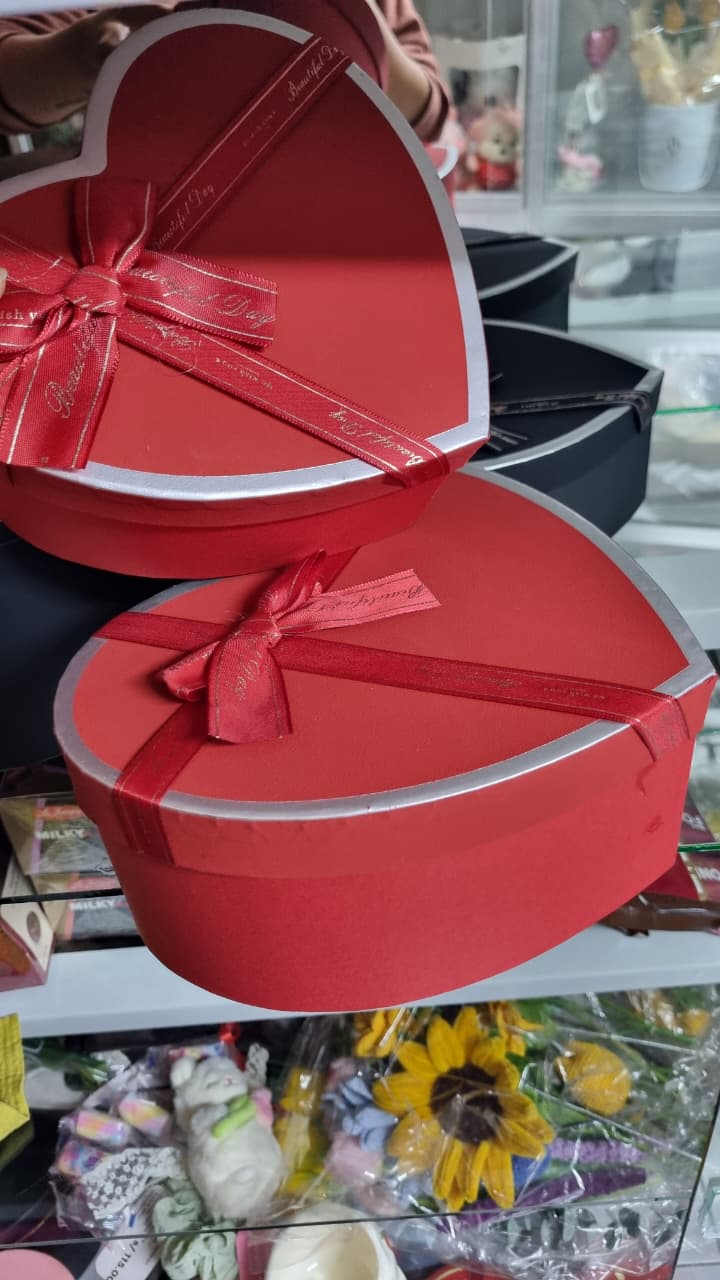 Box corazon rojo con liston - 2 piezas