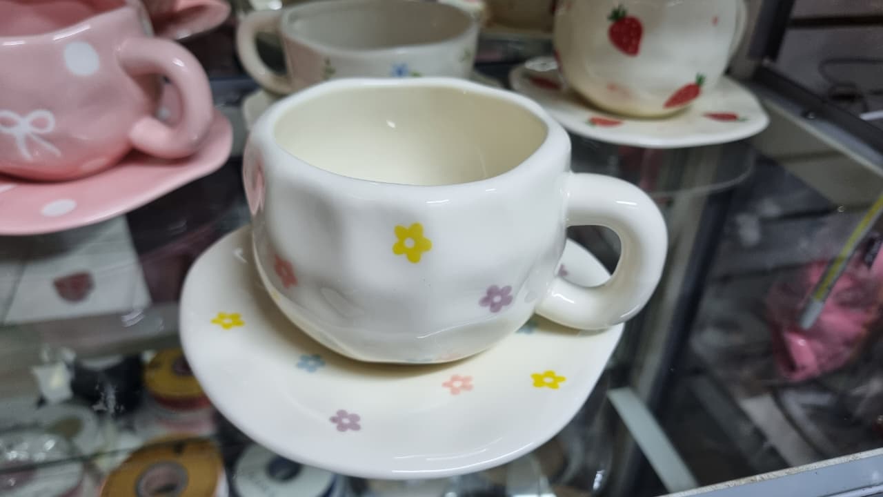 Taza y platillo aesthetic