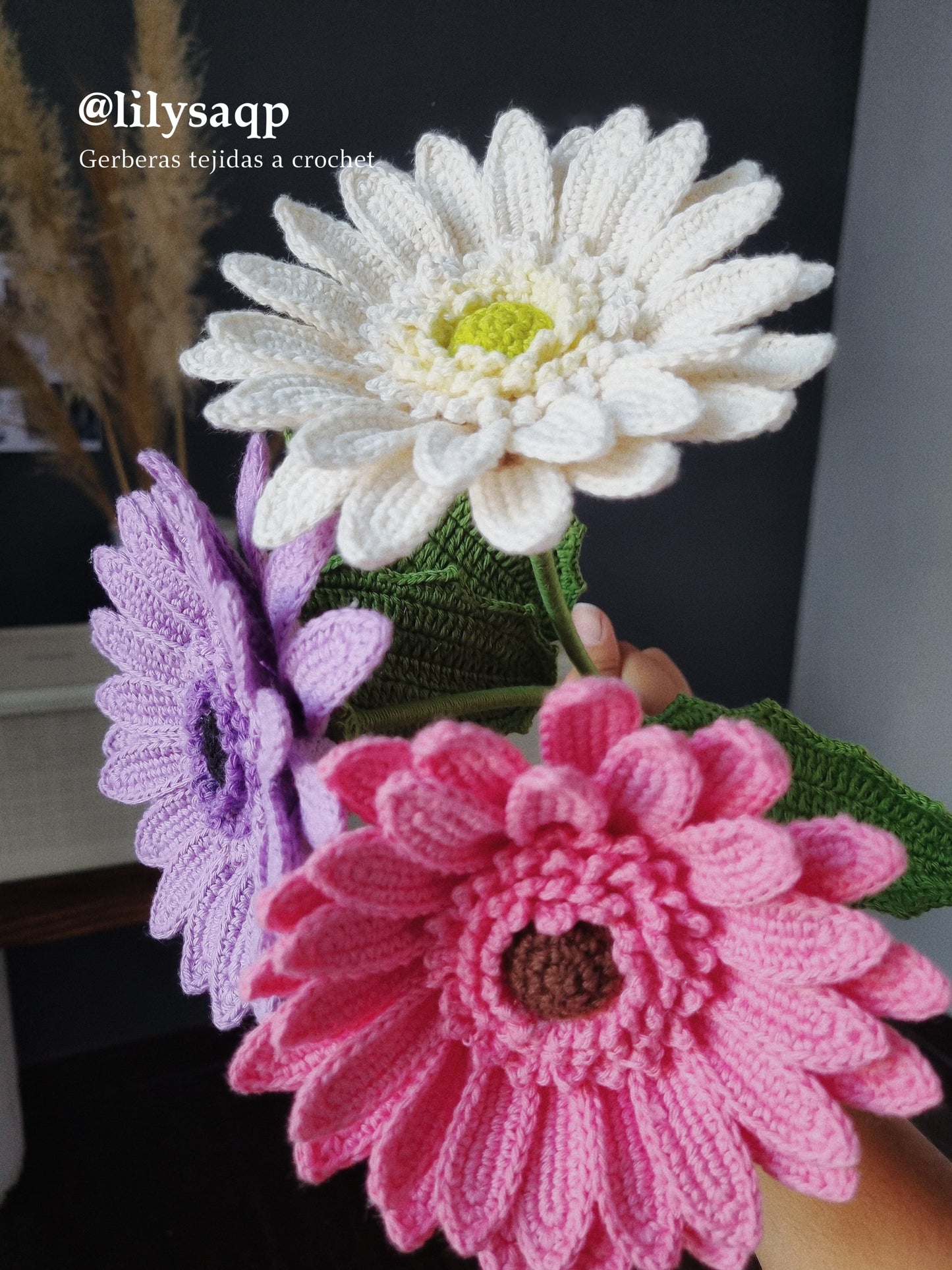 Crocheted gerbera