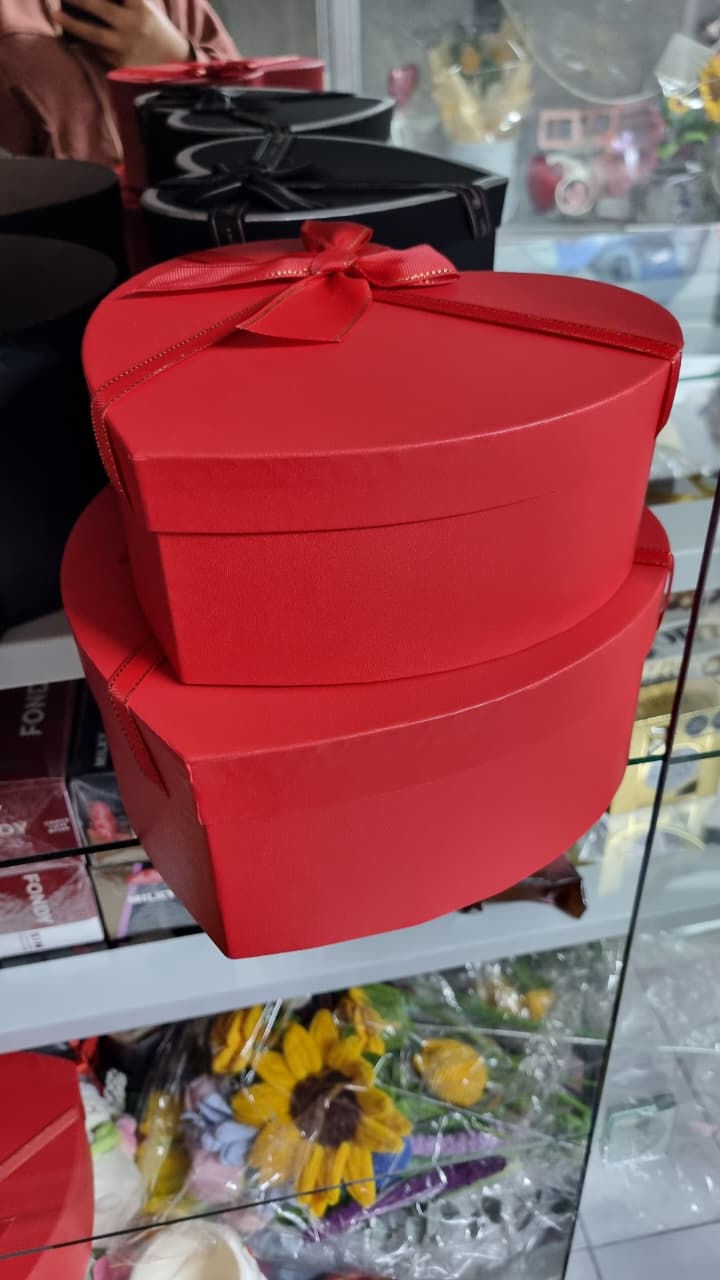 Box corazon rojo con liston - 2 piezas