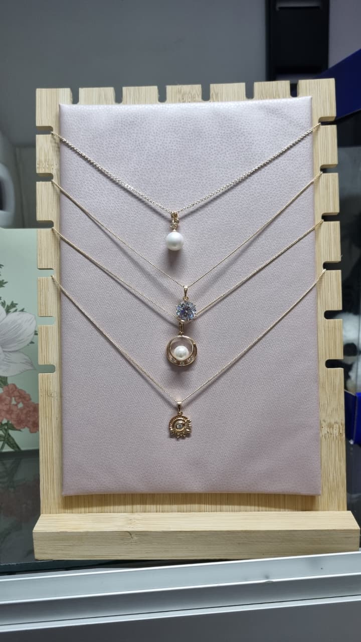 Exhibidor de collares