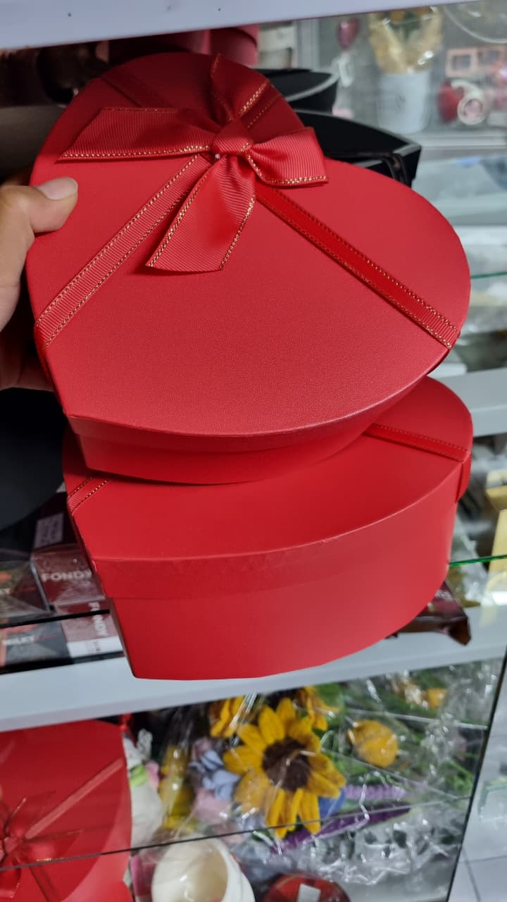 Box corazon rojo con liston - 2 piezas
