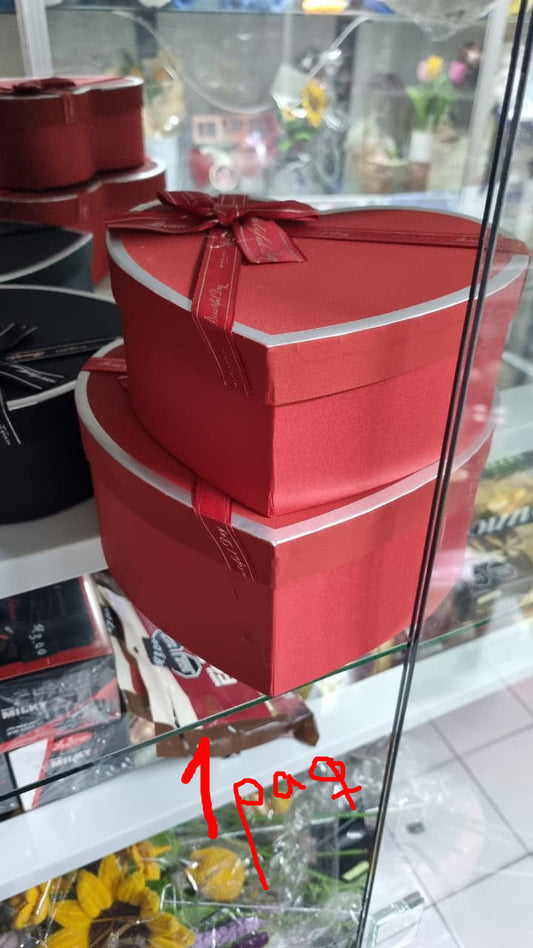 Box corazon rojo con liston - 2 piezas